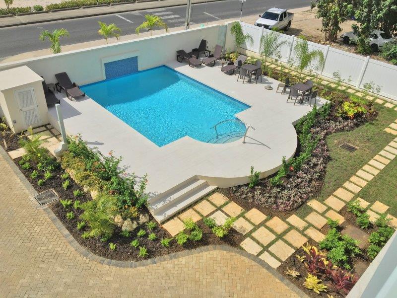 12 Lightohuse Bay 202