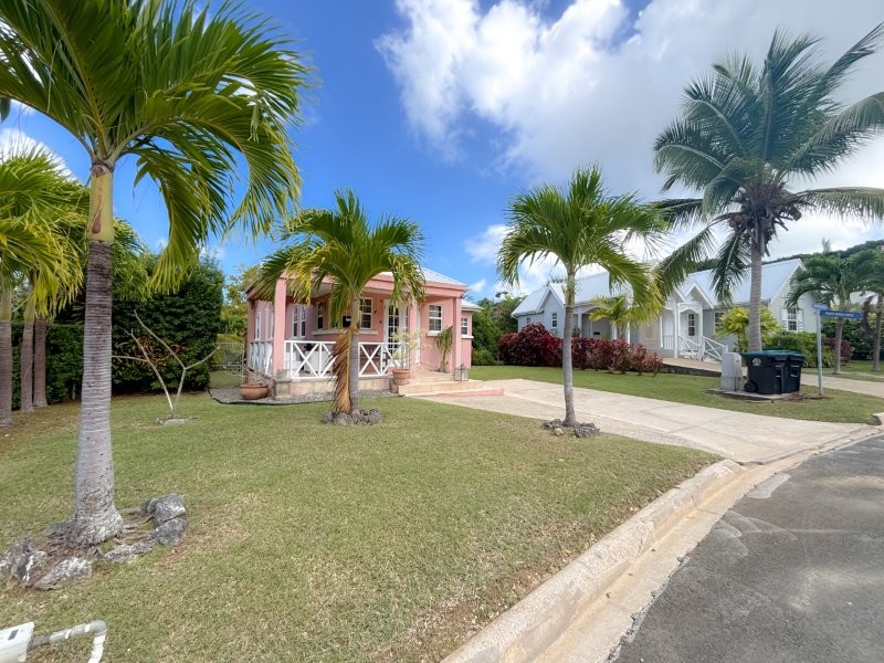 2 - BW 43 - front of house