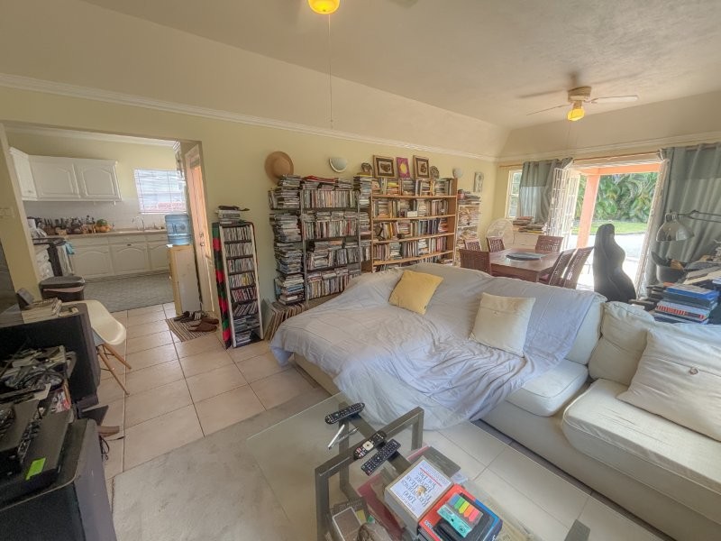 9 - BW 43 - Living dining